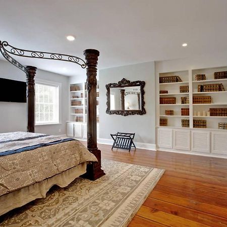 Newly Renovated 4 Bed 3 Bath And 2 Parking Spots Villa Savannah Luaran gambar